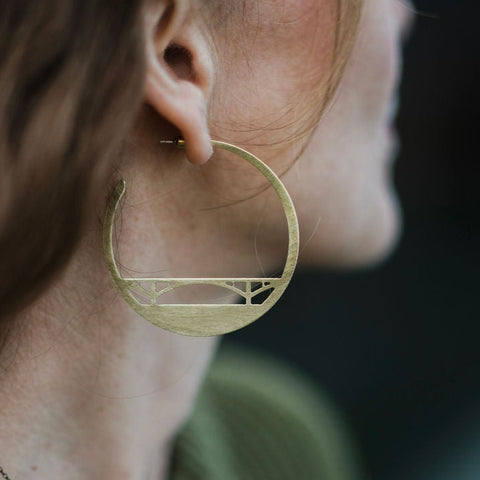 Brass bridge hoops